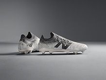 New Balance futbolo bateliai