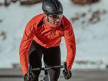 Vyriškos sportinės ir treniruočių striukės