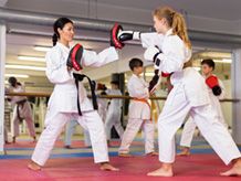 Karate pirštinės